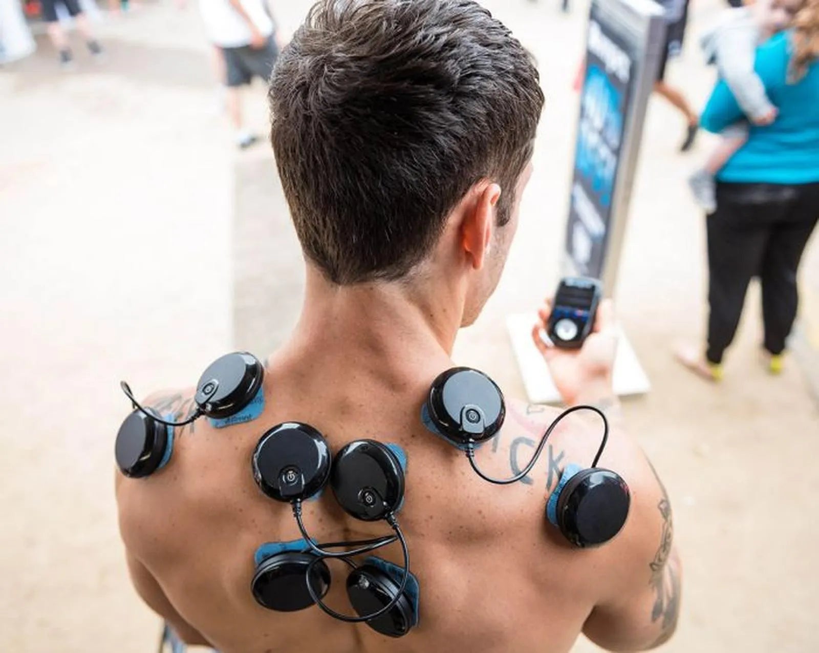 Compex Wireless USA 2.0 Muscle Stimulator with TENS by Compex