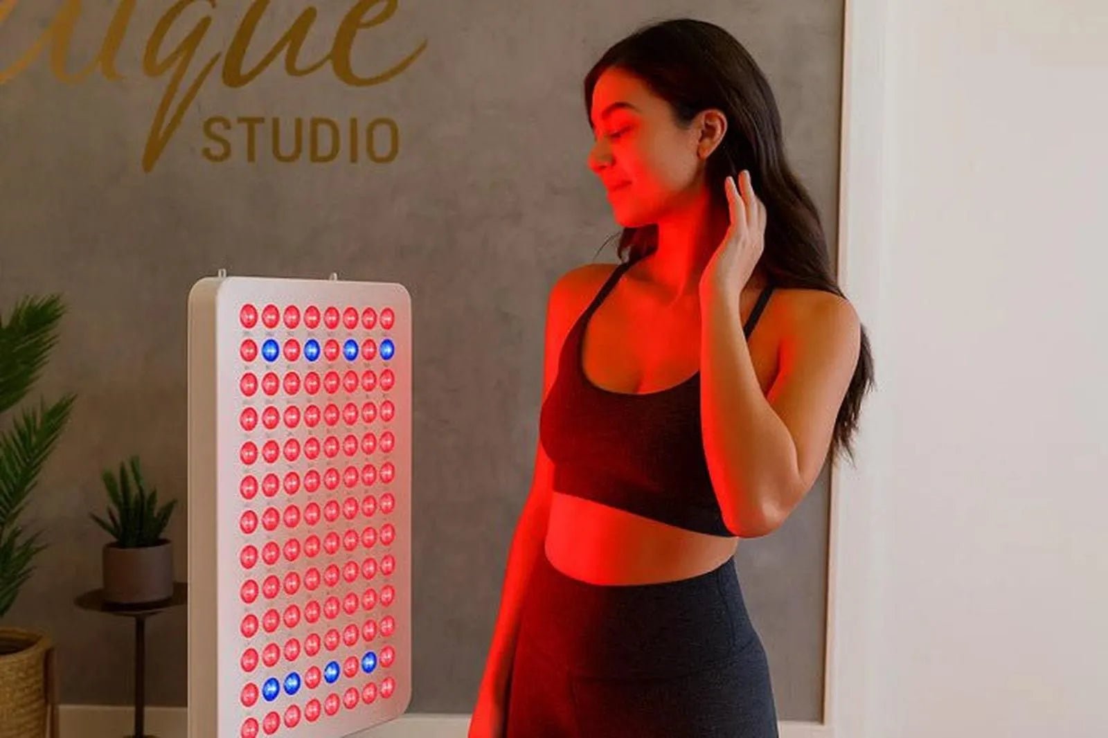 RDPro750-FS7 — 7-Wavelength Smart Light Therapy Panel (Mid-Size) by Reddotled