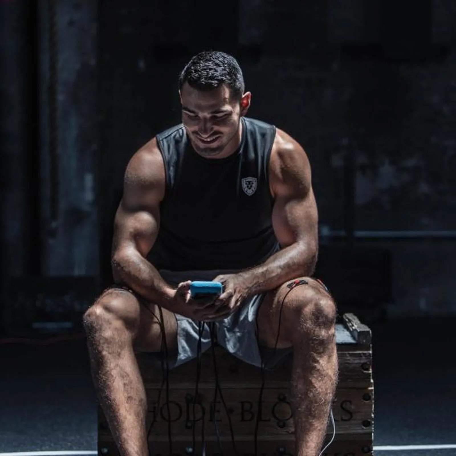 Compex Edge 3.0 Muscle Stimulator with TENS Kit by Compex