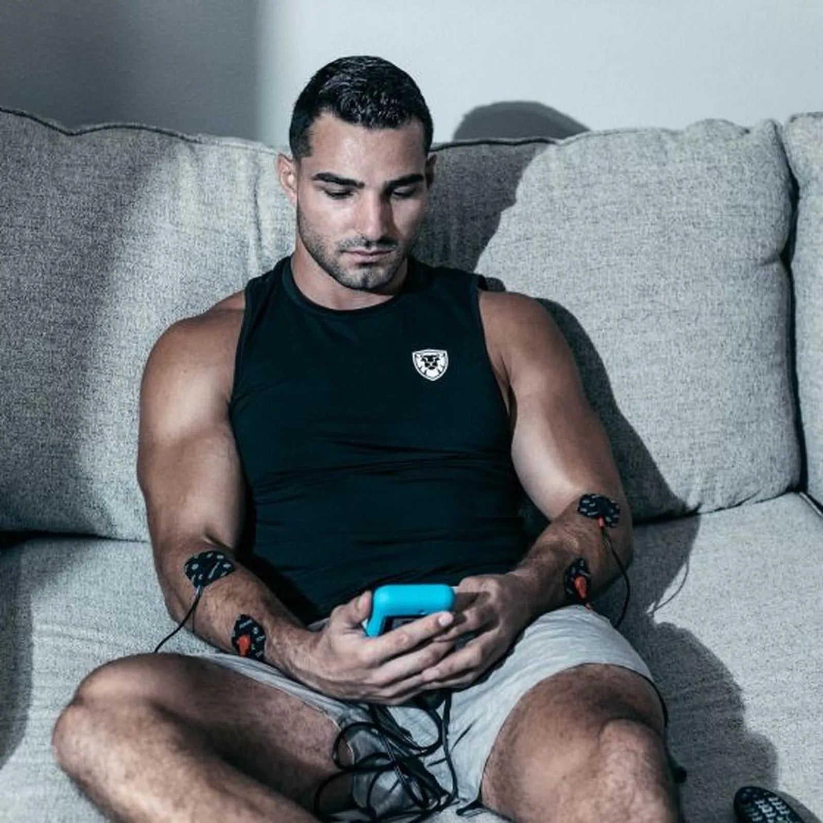 Compex Edge 3.0 Muscle Stimulator with TENS Kit by Compex