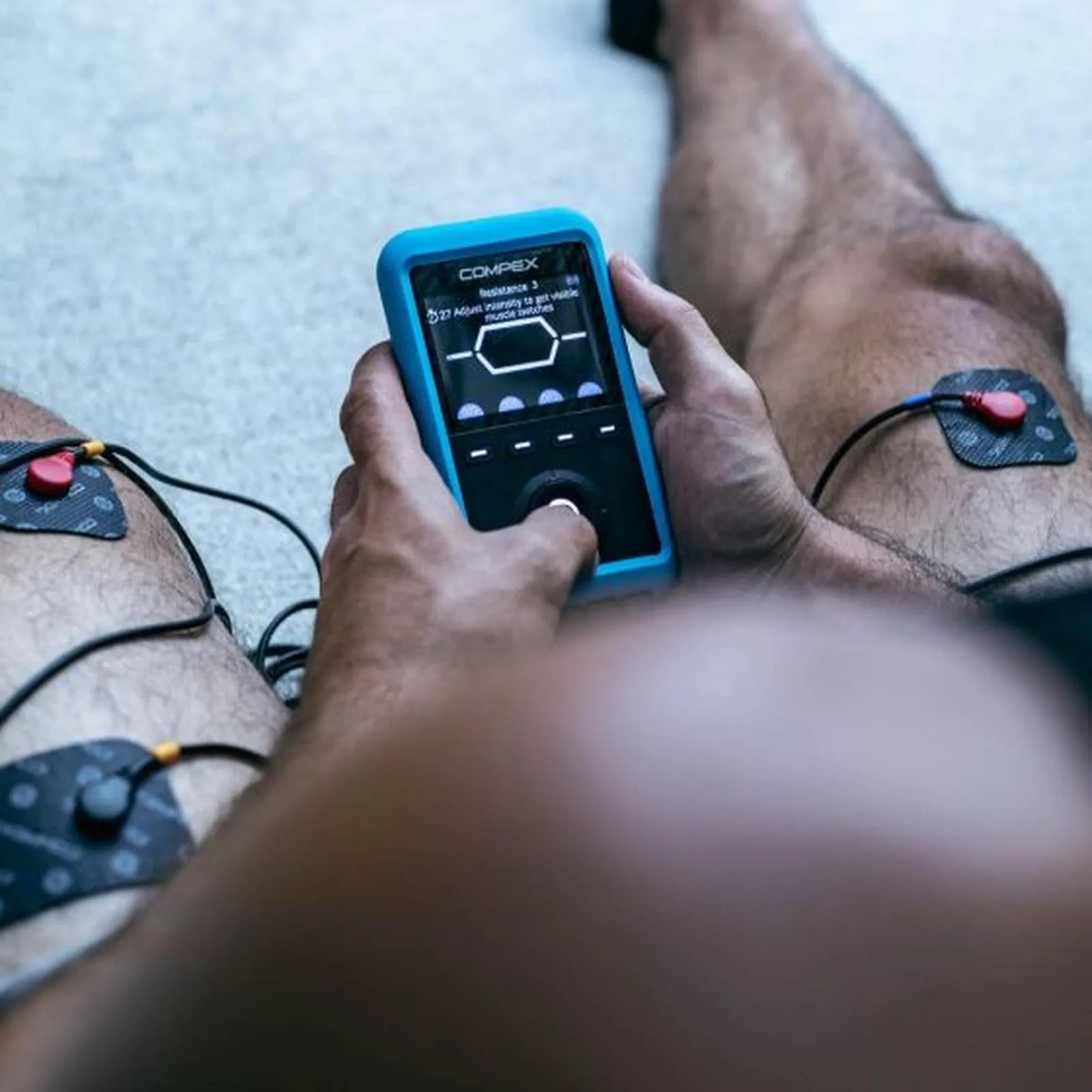 Compex Edge 3.0 Muscle Stimulator with TENS Kit by Compex