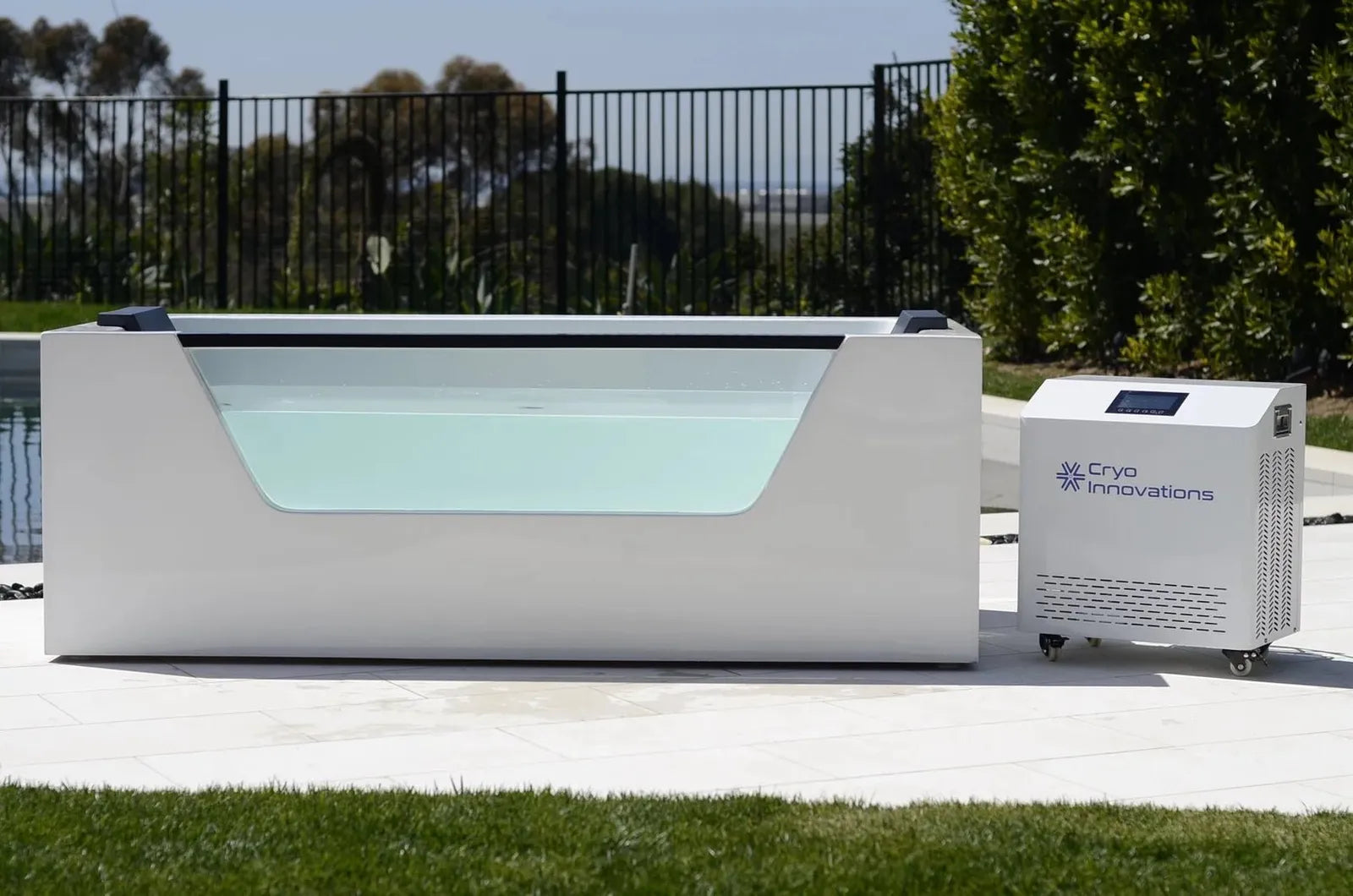 Cryo Innovations XR Cryo Plunge | Smart Acrylic Cold Immersion Suite by Cryo Innovations