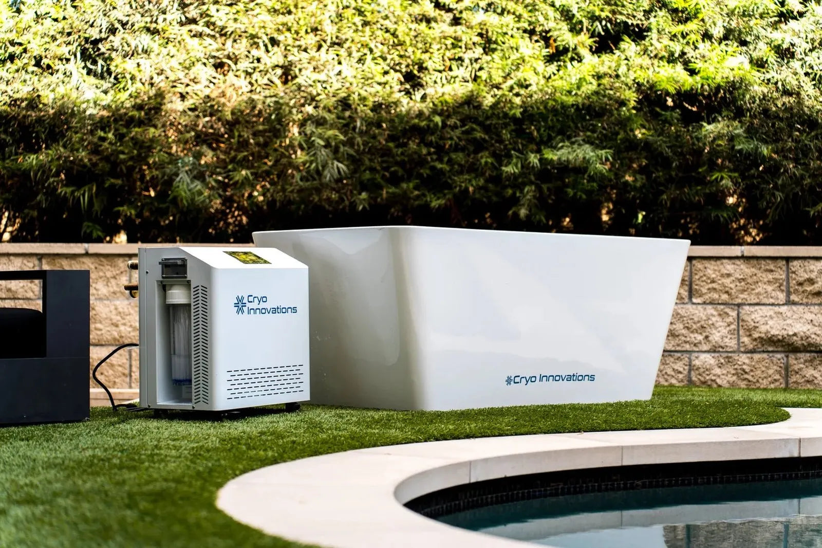 Cryo Innovations XR Cryo Plunge | Smart Acrylic Cold Immersion Suite by Cryo Innovations
