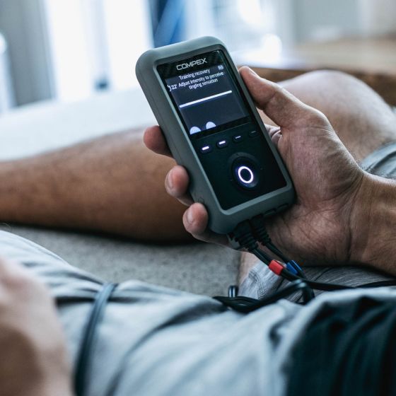 Compex Performance 3.0 Muscle Stimulator with TENS Kit