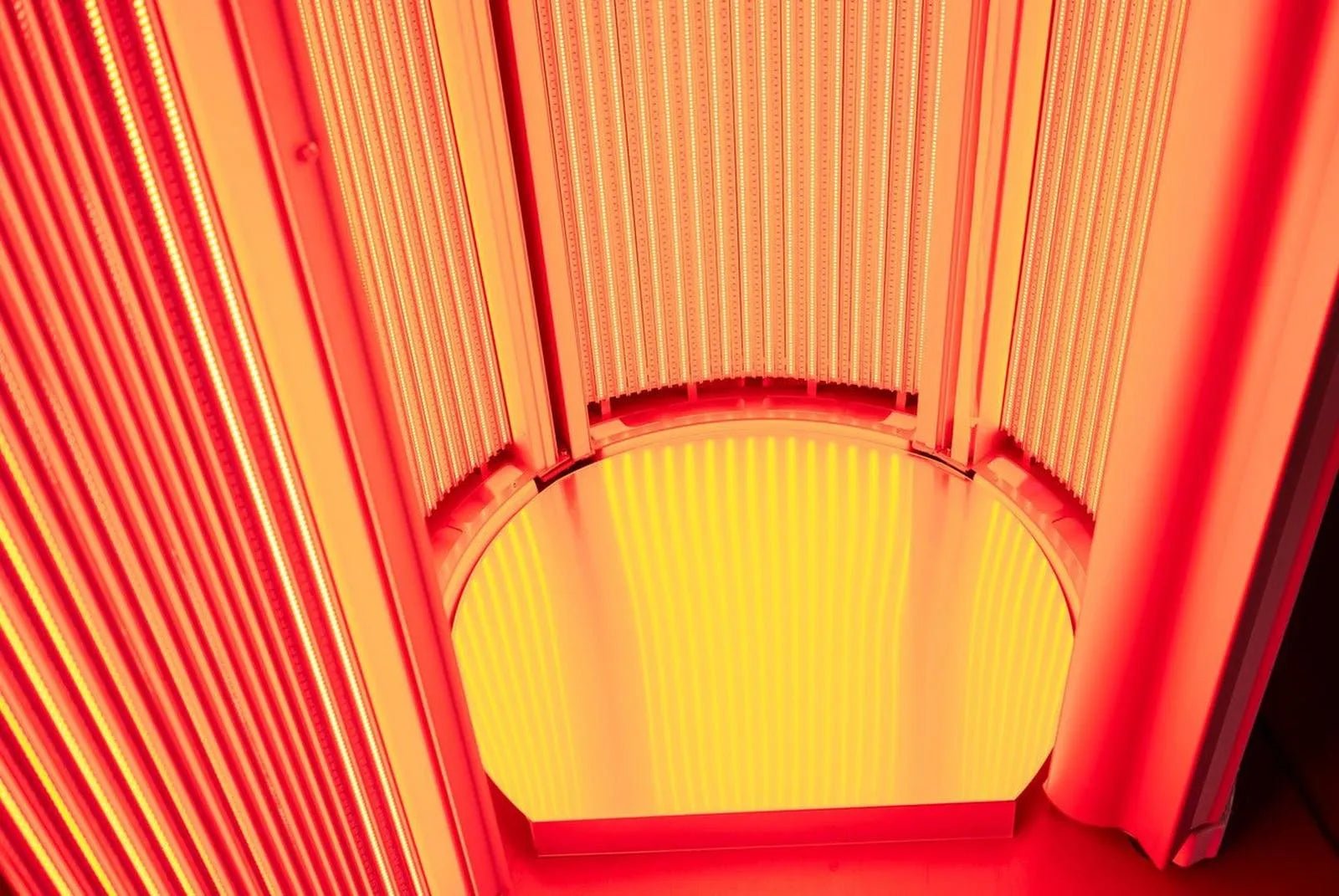 M11 Plus Vertical Whole-Body Red Light Therapy Bed by Reddotled