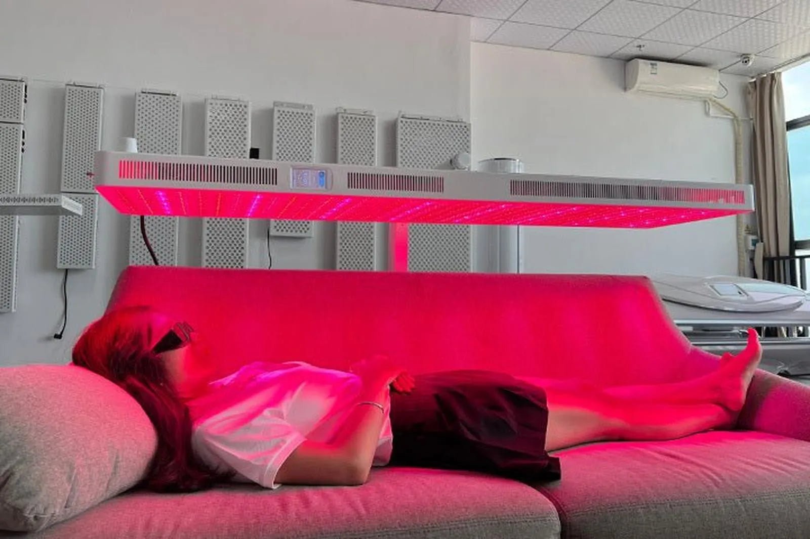 RDPro3000-FS7 Professional Red Light Therapy Panel by Reddotled